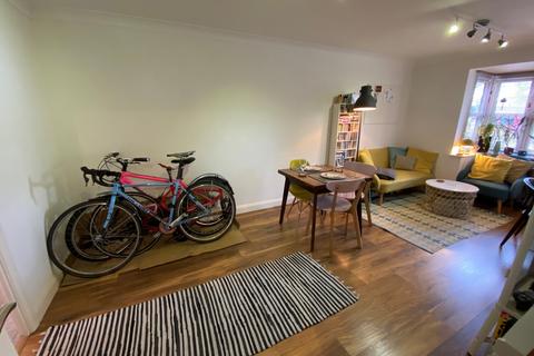 1 bedroom apartment to rent, Mangles Road, Stoke, GU1
