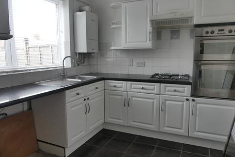 3 bedroom terraced house to rent - Castlecombe Road, London