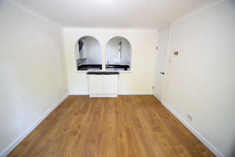 1 bedroom flat to rent, Essan House, Victoria Road