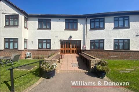 1 bedroom ground floor flat for sale - Down Hall Road, Rayleigh