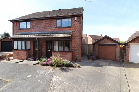 2 bedroom semi-detached house to rent, Copper Beech Close, Gainsborough