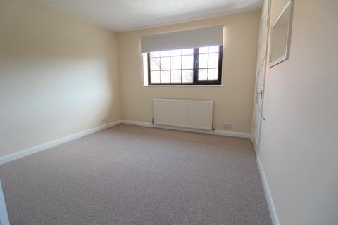 2 bedroom semi-detached house to rent, Copper Beech Close, Gainsborough
