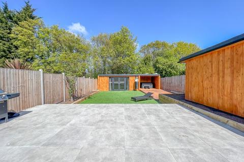 25 Hawkwell Road, Hockley, SS5 4DD