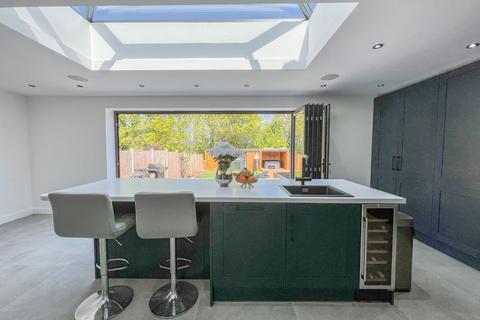 25 Hawkwell Road, Hockley, SS5 4DD