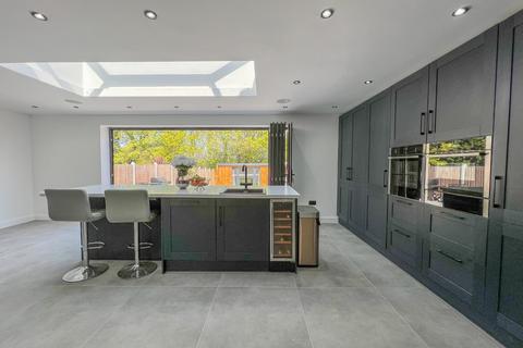 25 Hawkwell Road, Hockley, SS5 4DD