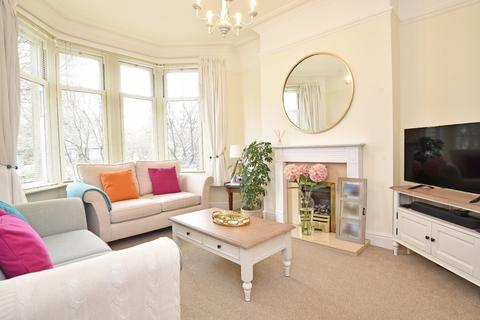 2 bedroom terraced house for sale - Mornington Crescent, Harrogate