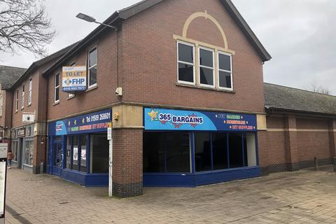 Retail property (high street) to rent - 2600 Sq Ft - E use class to Let - Loughborough LE11