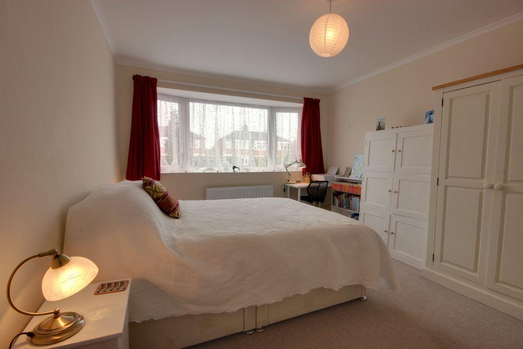Bedroom 1 (Double)