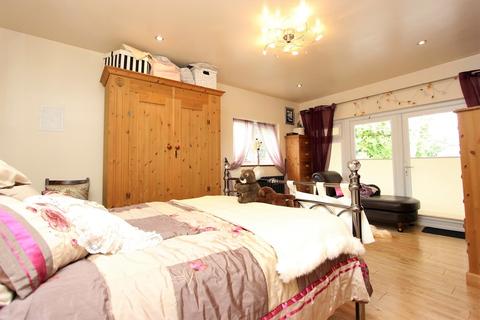 6 Walnut Tree Close, Banstead, SM7 1QT