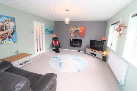 3 Frythe Close, Kenilworth, CV8 2SY