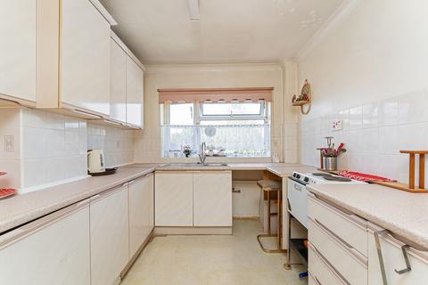 Flat 6, 21 Aldersbrook Road, London, E12 5HH
