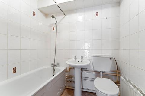 Flat 6, 21 Aldersbrook Road, London, E12 5HH
