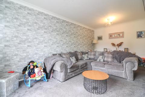 40 Calder, Wilnecote, Tamworth, B77 4BS