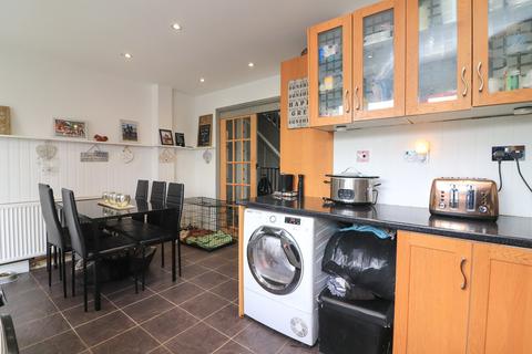 40 Calder, Wilnecote, Tamworth, B77 4BS