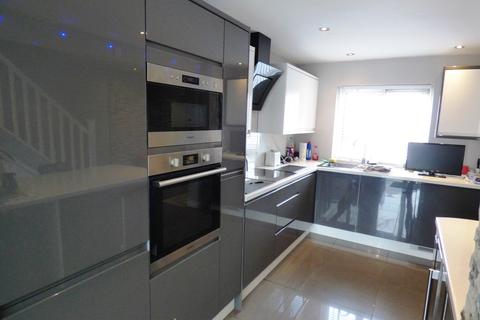 5 Dyson Close, Farnworth, Bolton, BL4 9EU