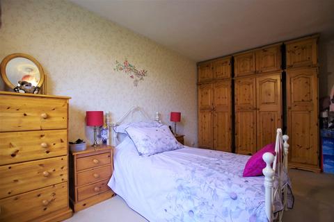 129 Lambert Road, Uttoxeter, ST14 7QY