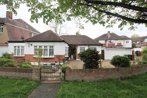 3 bedroom detached bungalow for sale - Reigate Road, Ewell