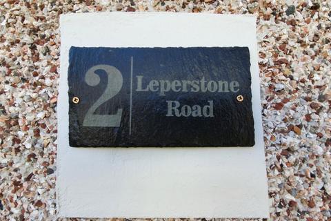 2 Leperstone Road, Kilmacolm, PA13 4QZ