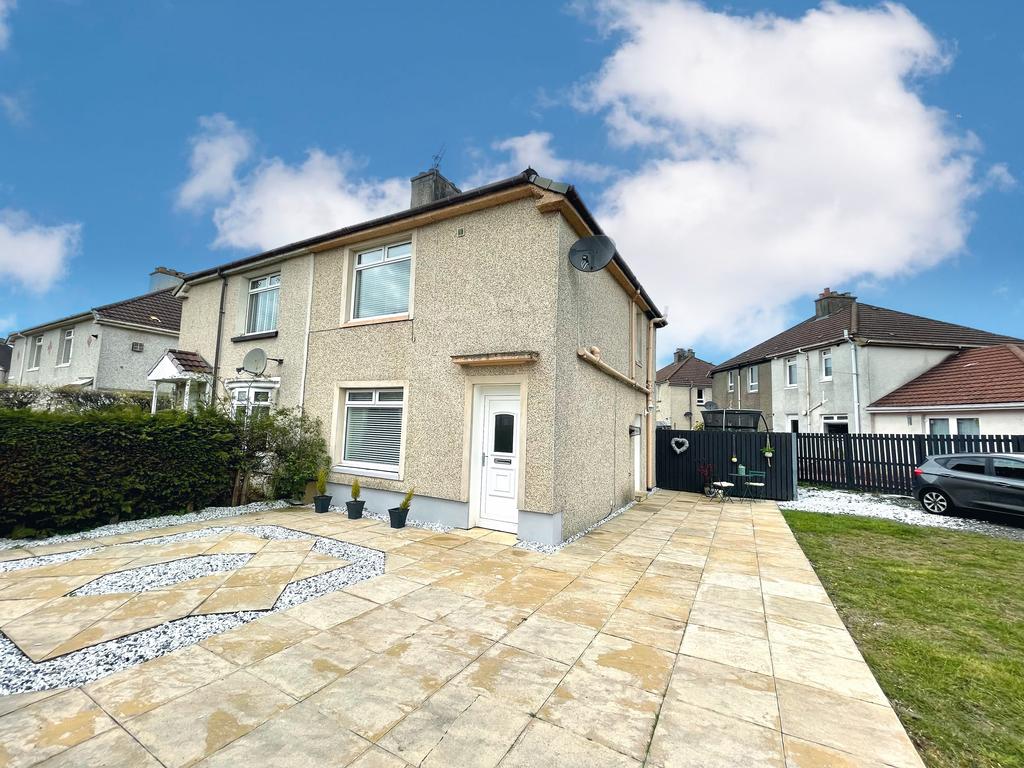 Faskine Avenue, Airdrie ML6 2 bed semidetached house £145,000