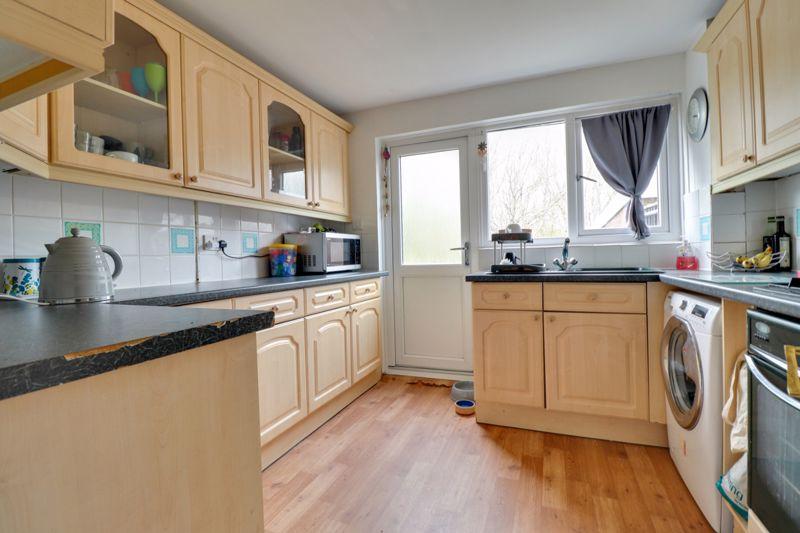 Dunstall Avenue, Burgess Hill, West Sussex 3 bed semidetached house