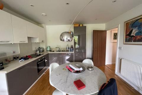 2 bedroom flat for sale, Green Lane, Edgware