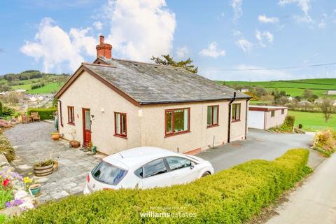 2 bedroom detached bungalow for sale - Gwyddelwern, Corwen