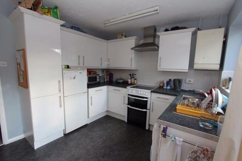 2 bedroom terraced house to rent, Britannia Gardens, Hedge End, Southampton SO30 2RP