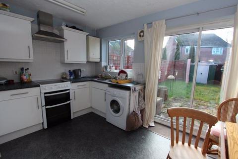 2 bedroom terraced house to rent, Britannia Gardens, Hedge End, Southampton SO30 2RP