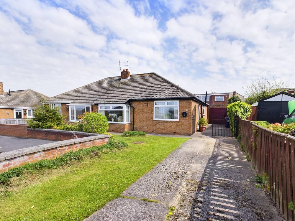 Whitby Avenue, Middlesbrough, TS6 2 bed semidetached bungalow £139,995