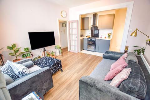 Flat 2, 10 Oxford Road, Exeter, EX4 6QU