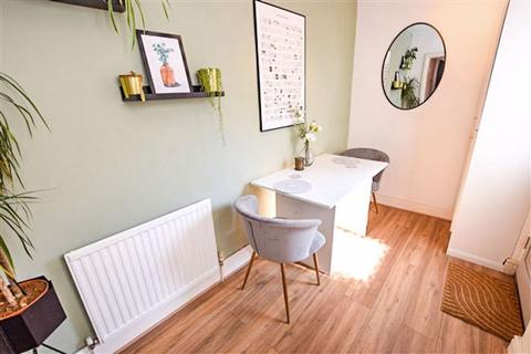 Flat 2, 10 Oxford Road, Exeter, EX4 6QU