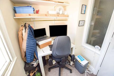 Flat 2, 10 Oxford Road, Exeter, EX4 6QU