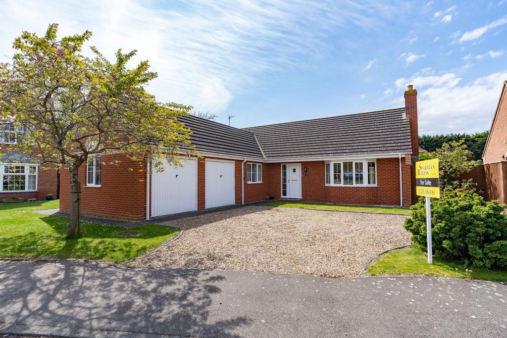 Saddlers Way, Fishtoft, Boston, PE21 3 bed detached bungalow £279,950