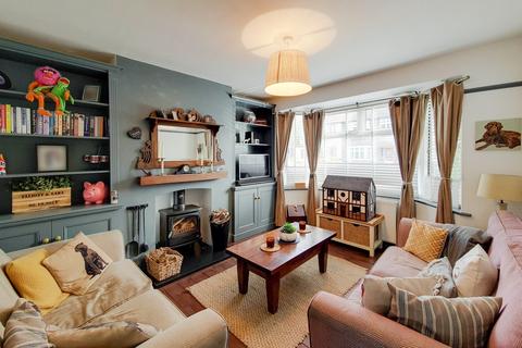 68 Mayfield Gardens, London, W7 3RH