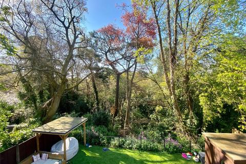 Flat 3, 7 Denewood Road, Bournemouth, BH4 8EB