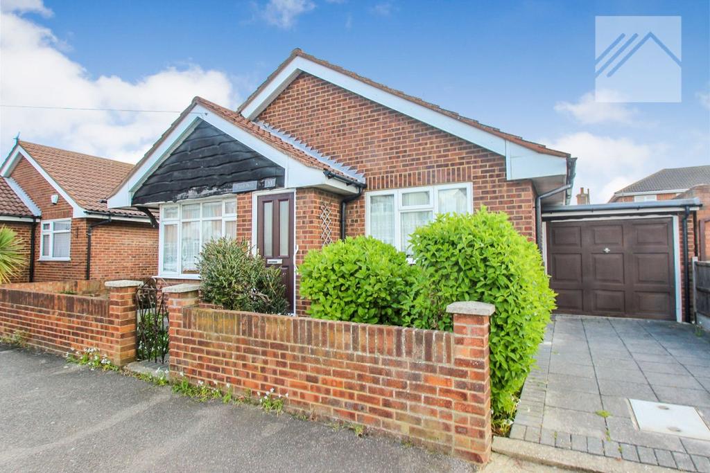 Maurice Road, Canvey Island 2 bed bungalow £300,000