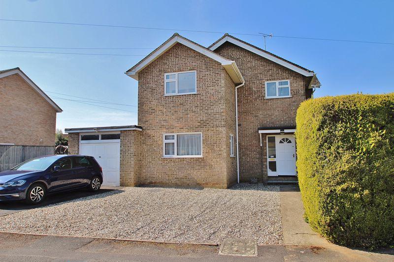 LONG HANBOROUGH, Marlborough Crescent OX29 8JR 4 bed semidetached