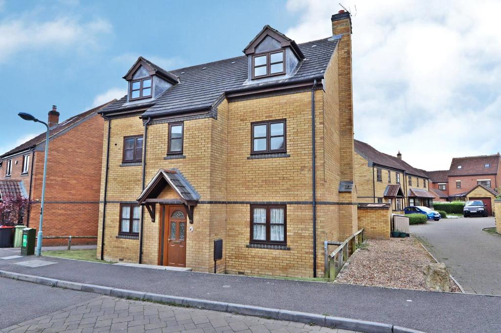 Gainsborough Close, Grange Farm, Milton Keynes, Buckinghamshire, MK8 5