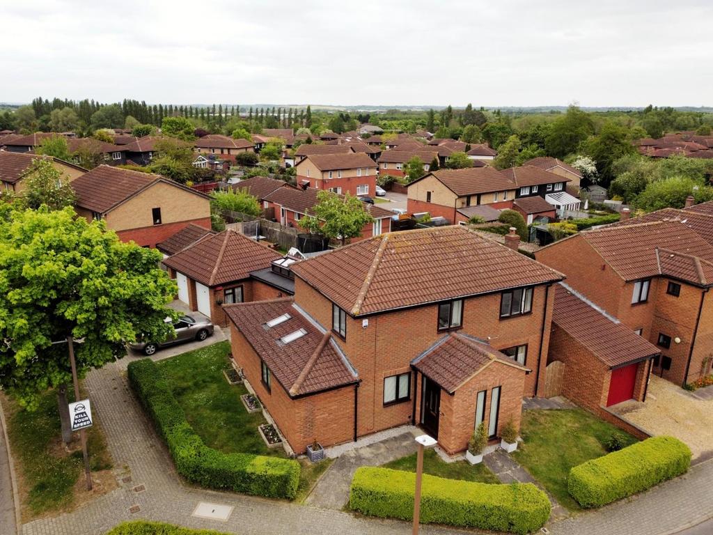 Thorneycroft Lane, Downhead Park, Milton Keynes, MK15 4 bed detached house for sale £550,000