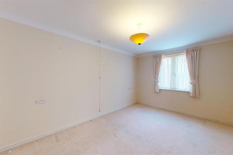 2 bedroom flat for sale - Sandgate Road, Folkestone