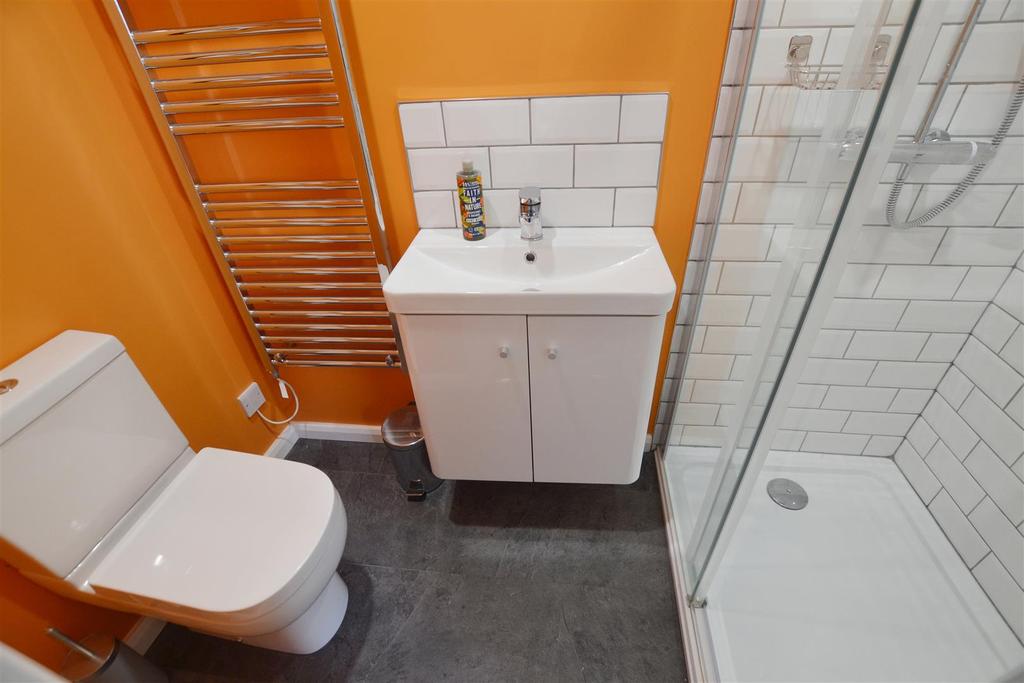 Ensuite (2).jpg