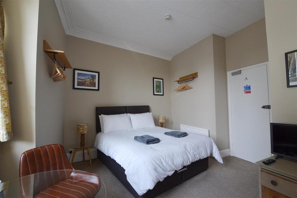 Bedroom.jpg
