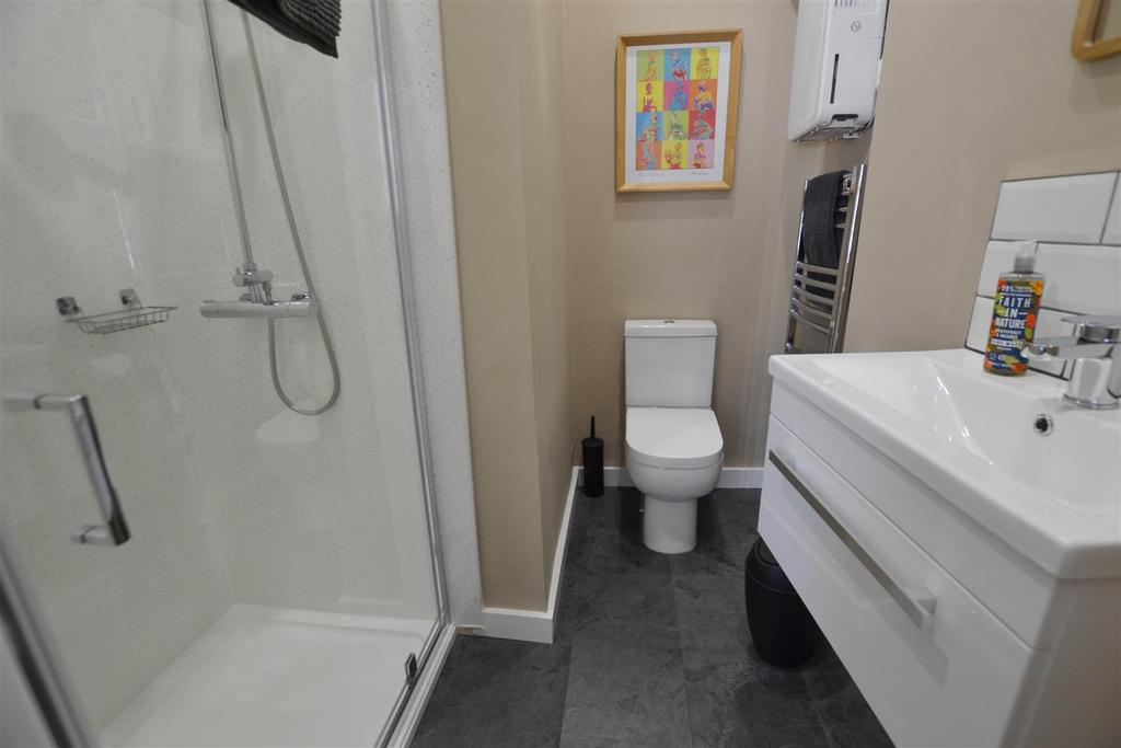 Ensuite.jpg