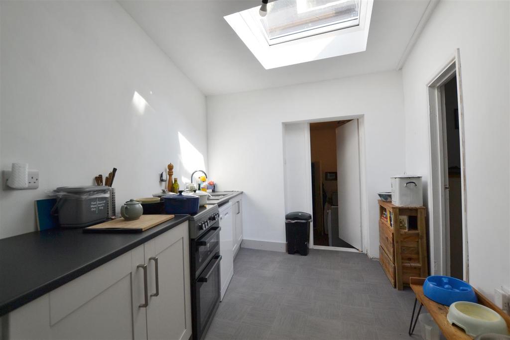 Owners kitchen.jpg