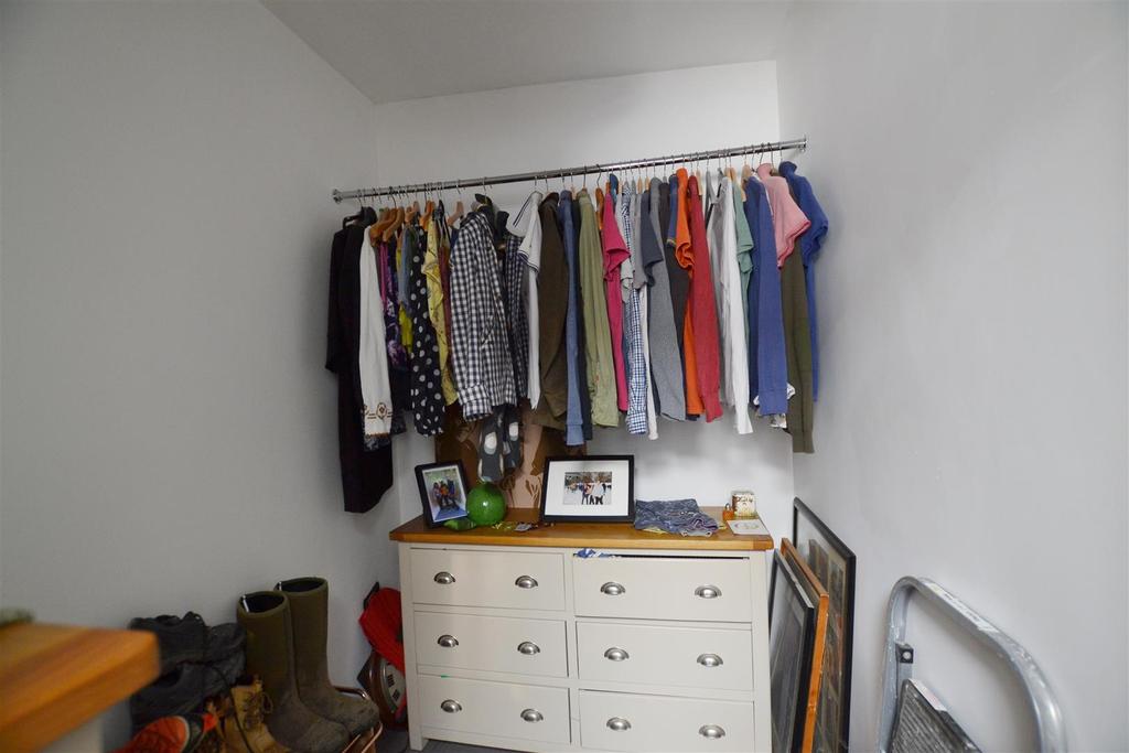Dressing room.jpg