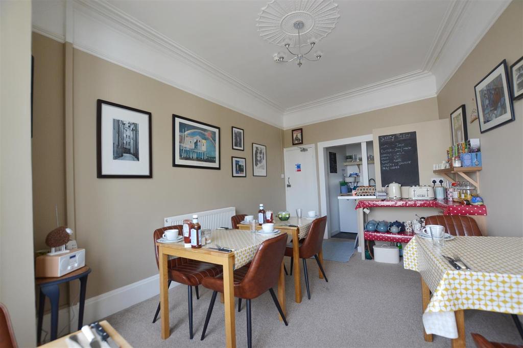 Breakfast room.jpg