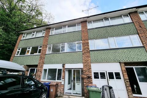 5 bedroom terraced house to rent, Rookwood Close, Grays, Essex, RM17