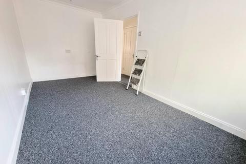 5 bedroom terraced house to rent, Rookwood Close, Grays, Essex, RM17