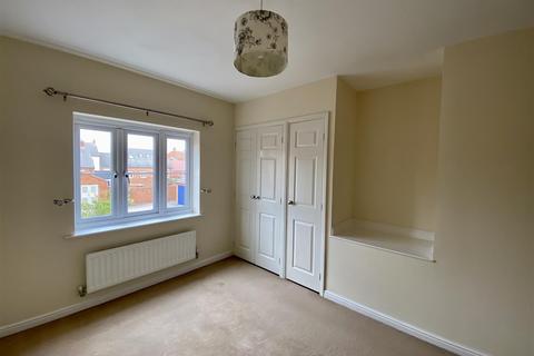 12 Bramble Walk, Kingsnorth, Ashford, TN23 3GF