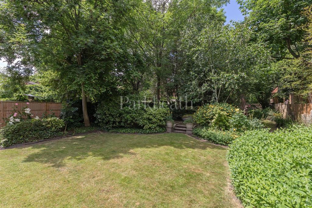 Downesbury, 40 Steeles Road -3.jpg